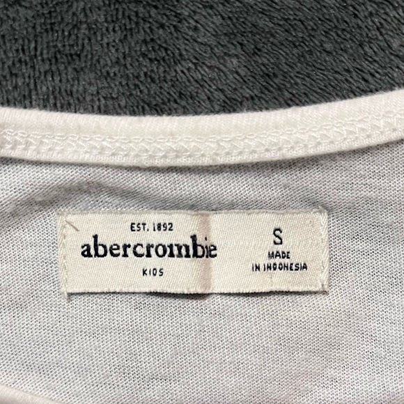 White jeweled Abercrombie Kids shirt - Picture 4 of 4